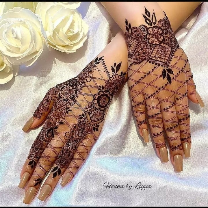Mehndi Designs Back Hand