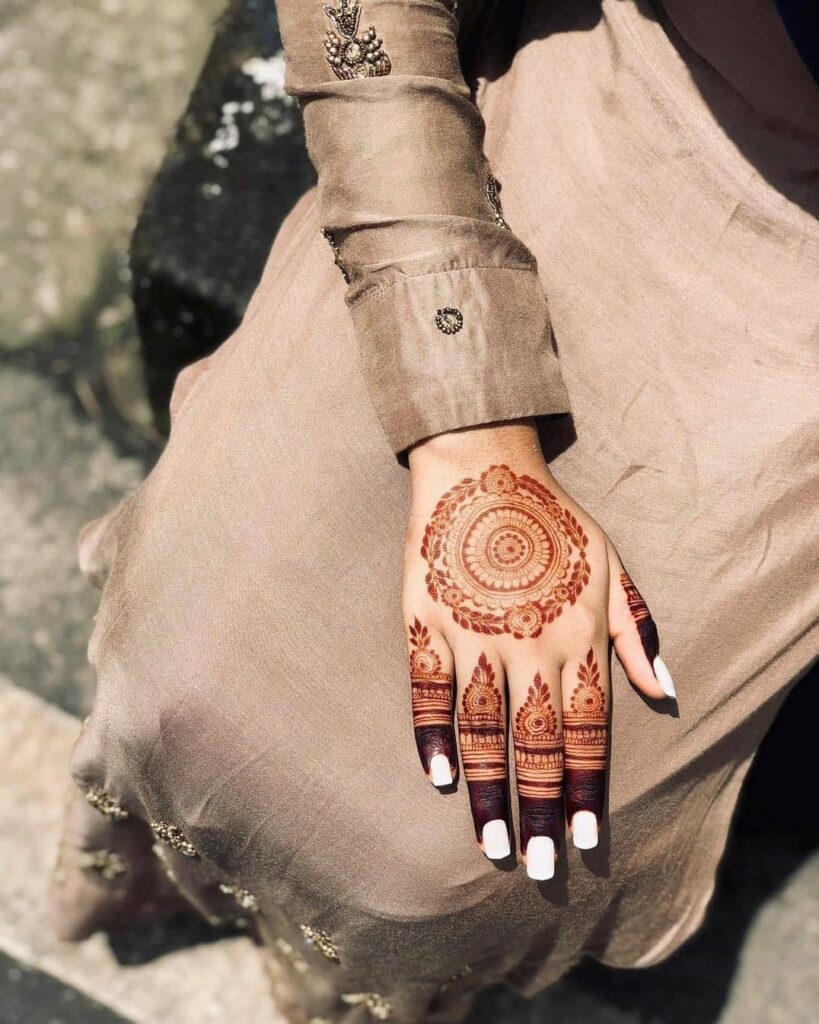 Mehndi Designs Front Hand