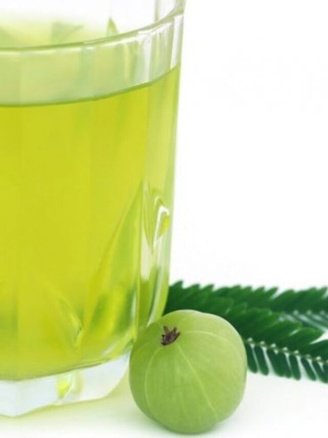 8 Tremendous Benefits Of Drinking Amla Juice